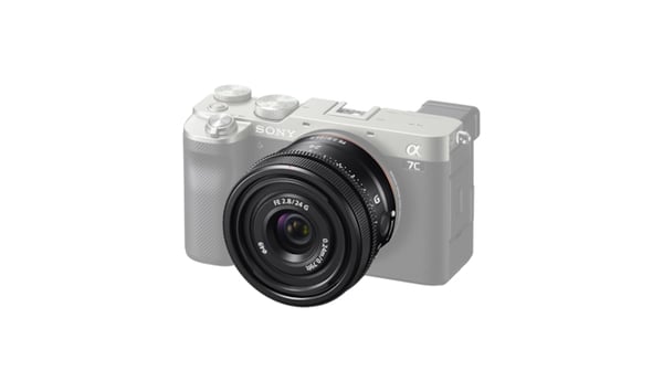 Sony FE 24 mm F2.8 G MILC Bred linse Sort