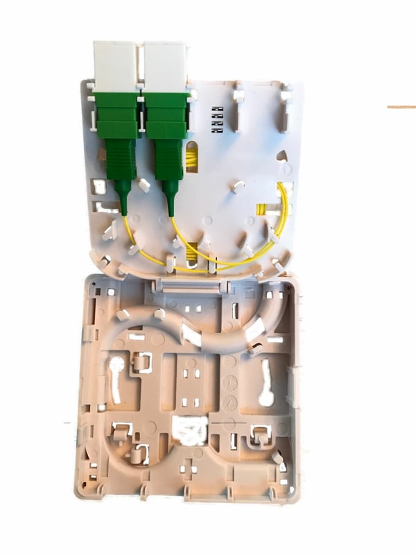 EFB Elektronik FTTH-BOX-IN-6 netværk fordelerskab Hvid