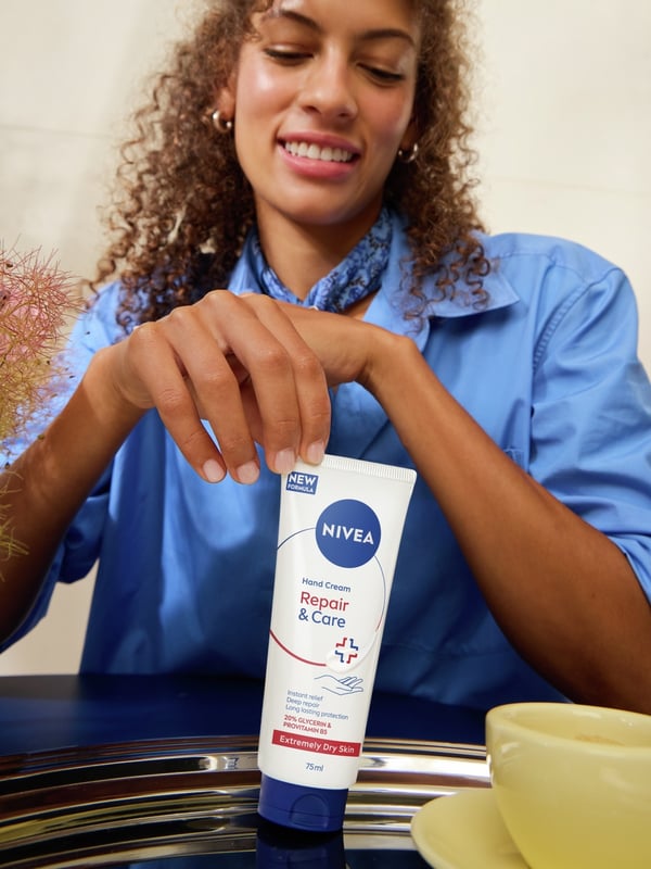Miniatyrbild 3 av 6: NIVEA Repair & Care Kräm 75 ml Unisex