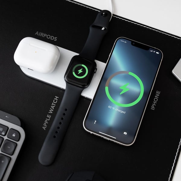 Miniatyrbillede 3 af 3: Vonmählen Aura Home Hovedtelefoner, Smartphone, SmartWatch Hvid USB Trådløs opladning Hurtig opladning Indendørs