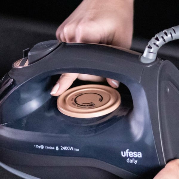 Ufesa PV1100C Ångstrykjärn Svart