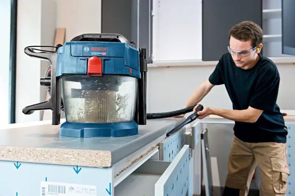 Bosch GAS 18V-10 L Professional Svart, Blå
