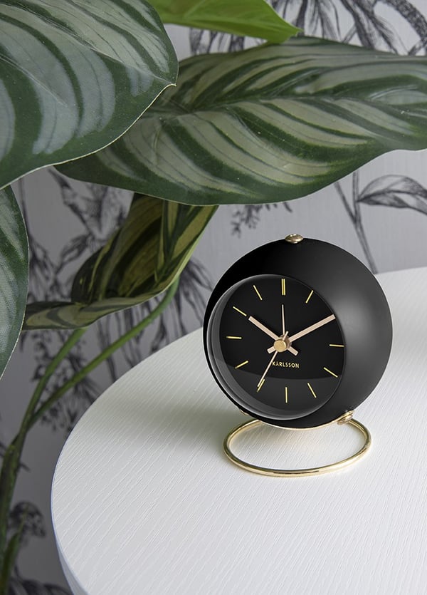 Karlsson Globe Quartz alarmur Sort
