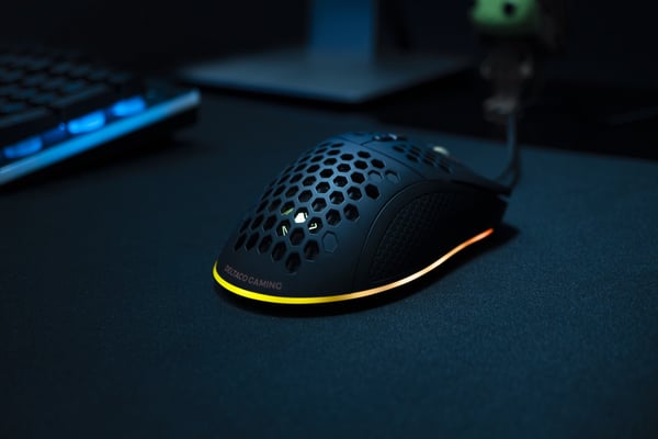 Pikkukuva 2 / 4: Deltaco Gaming DM210 ultrakevyt pelihiiri, 6400dpi, RGB, kumilla pinnoitetut reunat, musta
