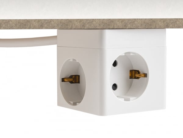 DeLOCK 11497 pistorasia CEE 7/3 + USB Valkoinen