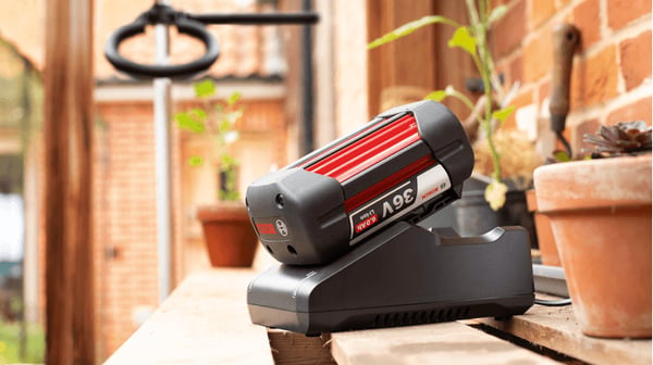 Bosch GBA 36V 6.0Ah + AL 36V-20 Set med batteri och laddare