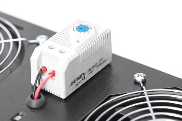 DIGITUS Takfläktenhet för 483 mm (19\") Väggskåp