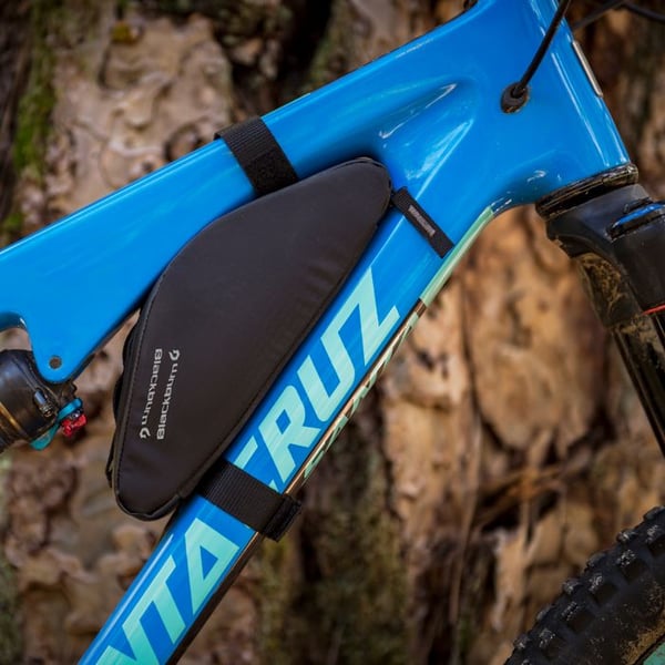 Blackburn 7099760 Ram Cykelväska 0,7 l Nylon Svart