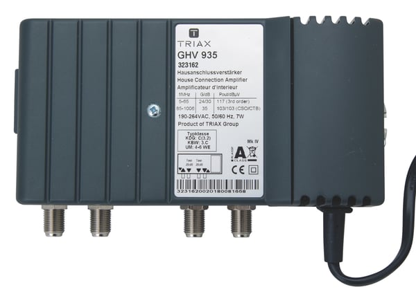 Triax GHV 935 forstærker til TV signal 47 - 1006 MHz