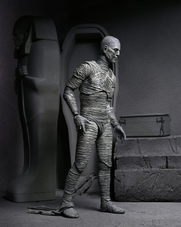 NECA Ultimate Mummy (Black & White)