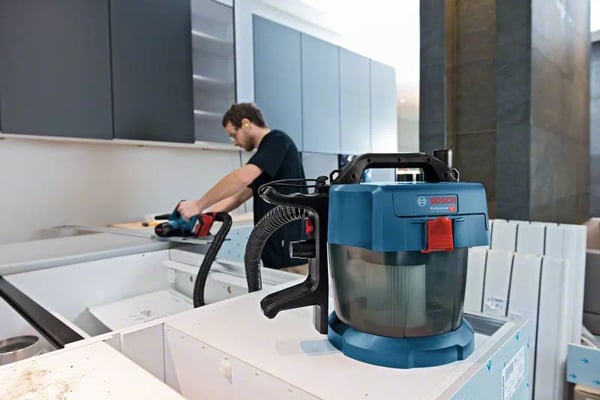 Miniatyrbild 5 av 11: Bosch GAS 18V-10 L Professional Svart, Blå