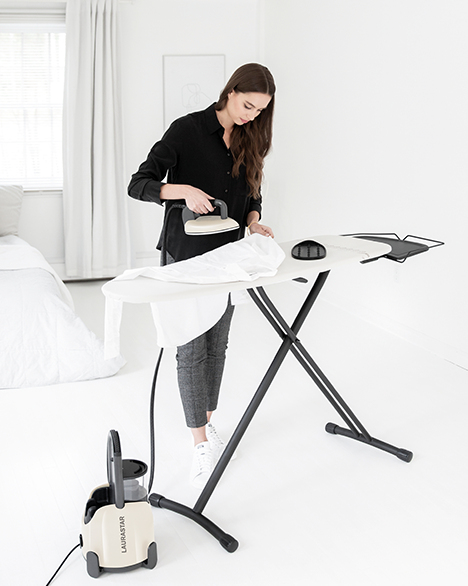 Pikkukuva 2 / 7: LauraStar Lift Plus 2200 W 1,1 L Alumiininen pohjalevy Musta, Beige