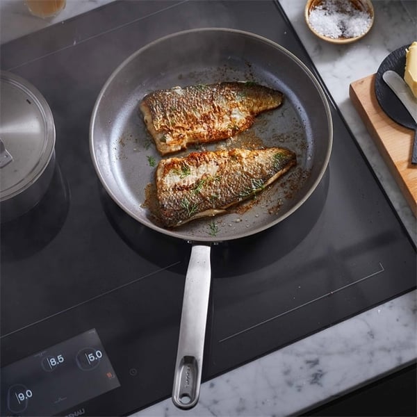 Miniatyrbild 6 av 8: Fiskars 1064745 stekpanna Allmän matlagning Rund