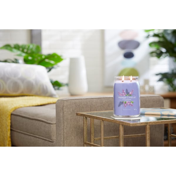 Miniatyrbillede 2 af 2: Yankee Candle Lilac Blossoms vokslys Rund Violet 1 stk
