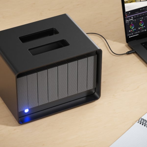 LaCie 8big Pro5 disk array 192 TB Desktop Sort