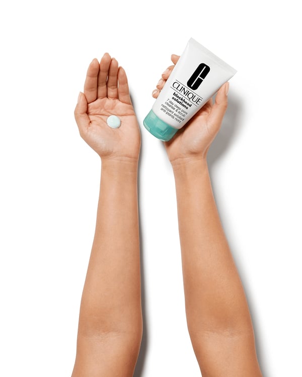 Miniatyrbild 3 av 3: Clinique Blackhead Solutions 7 Day Deep Pore Cleanse & Scrub Rengöringsmask Kvinna 125 ml