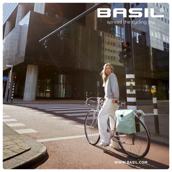 Pikkukuva 4 / 10: Basil SoHo Taka Polkupyörälaukku 41 L Polyuretaani Vihreä