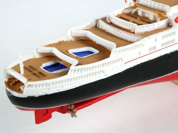 Miniatyrbild 2 av 3: Revell Queen Elizabeth 2 Passagerarskeppsmodell Monteringssats 1:1200