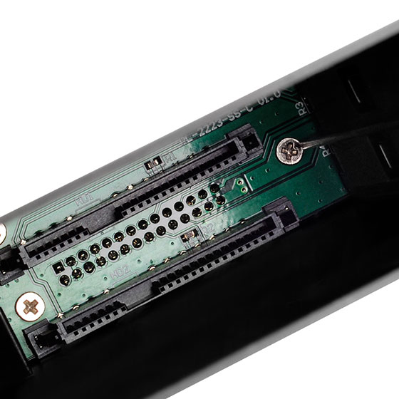 Silverstone SST-FS202B asemapaikkaan asennettava paneeli Musta
