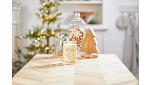 Yankee Candle Signature vokslys Cylinder Vanilie Gul 1 stk