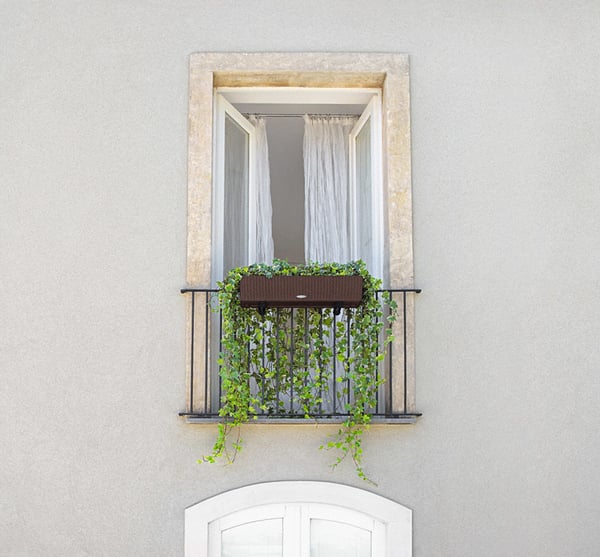 Pikkukuva 21 / 22: LECHUZA BALCONERA Cottage 80 Ulkona Istutuslaatikko Seinään asennettava Polypropeeni (PP) Harmaa