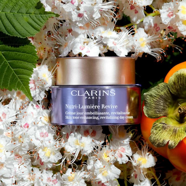 Miniatyrbild 2 av 6: Clarins Nutri Lumière Revive Dagkräm Decollete, Ansikte, Hals 50 ml