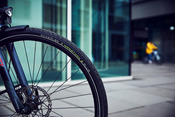 Miniatyrbillede 2 af 5: Schwalbe Marathon E-Plus 27.5" By/Trekking, Vej