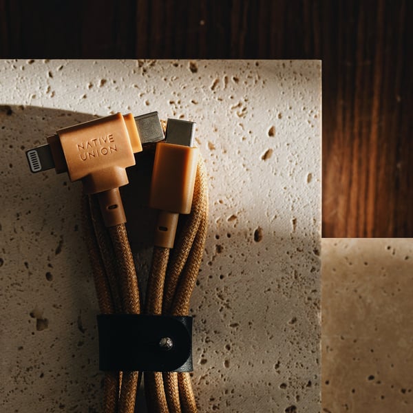 Native Union Belt Cable Duo USB-kaapeli 1,5 m USB C USB C/Lightning 60 W Keltainen