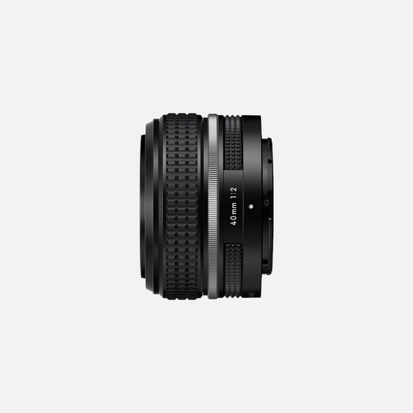 Pikkukuva 2 / 4: Nikon NIKKOR Z 40mm f/2 SE SLR Musta