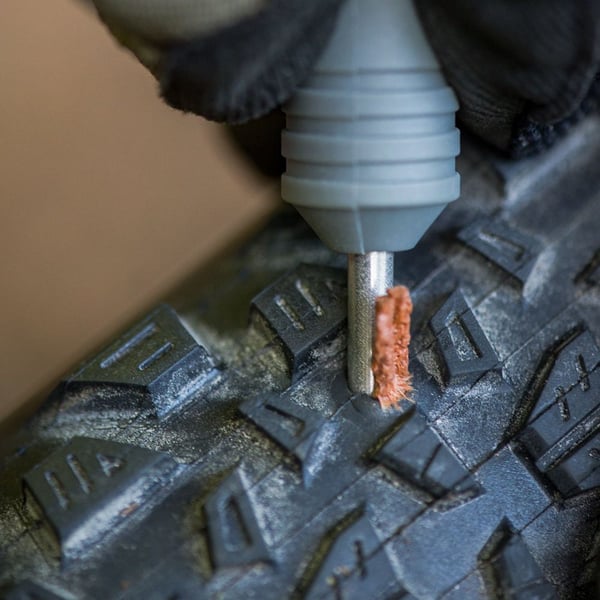 Miniatyrbillede 3 af 5: Blackburn Plugger Tubeless Tire Repair Kit Reparationssæt
