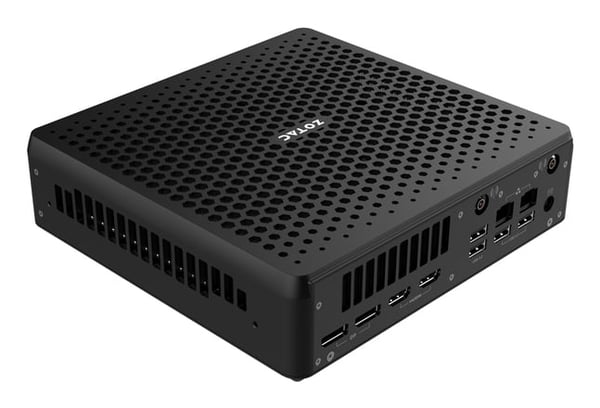 Miniatyrbild 5 av 8: Zotac ZBOX MAGNUS EAMAX395C 2,6L storlek PC Svart 395 3 GHz