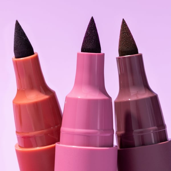 Pikkukuva 10 / 12: Essence line n' STAIN! TATTOO LIP LINER 2,5 g 02 Must Have Brown