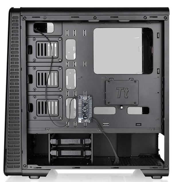 Thermaltake View 28 RGB Midi Tower Sort