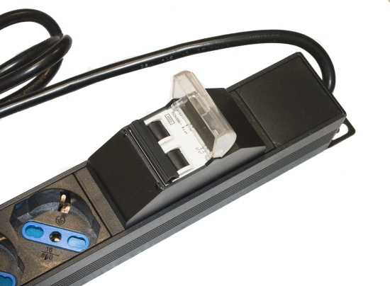 Pikkukuva 4 / 4: Link Accessori LK10050 palvelinkaapin lisävaruste Virtapaneeli