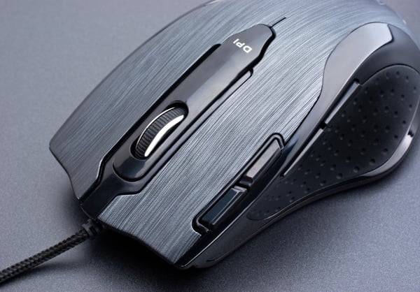 Tesoro Shrike H2L hiiri Pelaaminen Oikeakätinen USB A-tyyppi Laser 5600 DPI