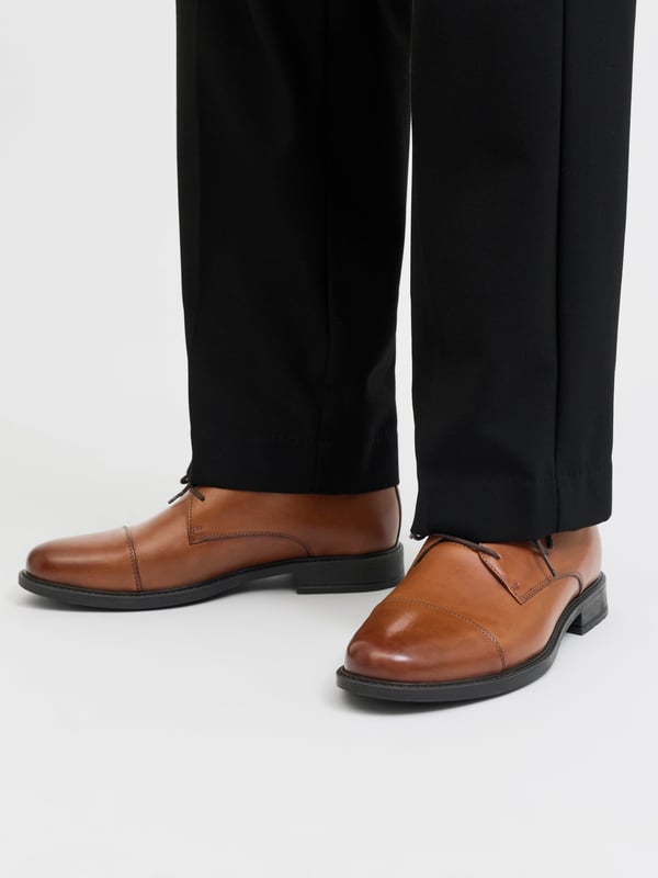 Jack & Jones 12283812_409_40 kenkä Mies Ruskea