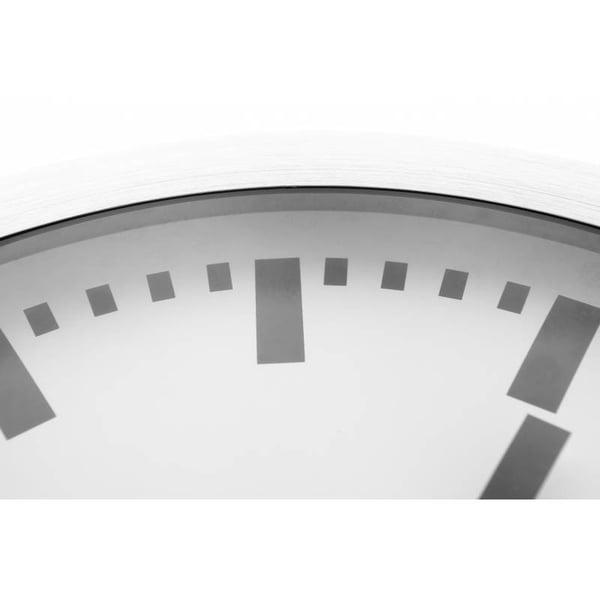NeXtime 3998ST Seinä- ja pöytäkello Kvartsikello Ympyrä Alumiini, Musta, Punainen, Valkoinen