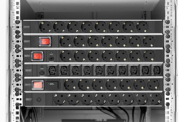 Pikkukuva 3 / 7: Digitus DN-95403 ylijännitesuoja Musta 7 AC-pistorasia(a) 250 V 2 m