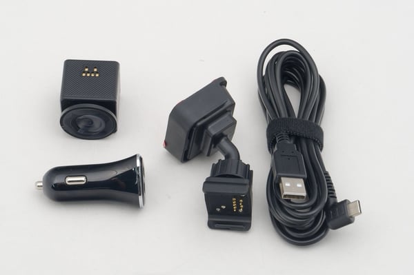 Pikkukuva 2 / 3: Pioneer VREC-DH200 kojelautakamera Full HD Wi-Fi Tupakansytytin Musta