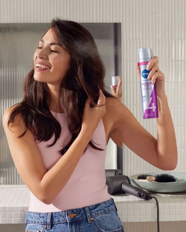 Miniatyrbild 3 av 6: NIVEA Diamond Gloss Hårspray Unisex 250 ml