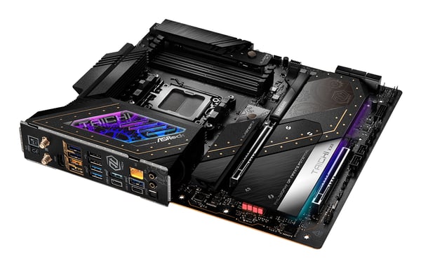 Pikkukuva 2 / 10: Asrock X870E Taichi AMD X870E Pistoke AM5 Laajennettu ATX