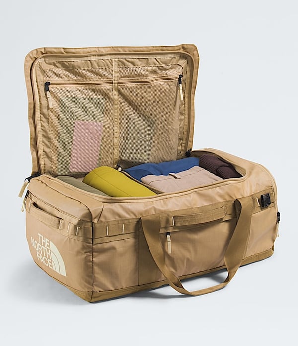 Miniatyrbild 3 av 7: The North Face Base Camp Voyager sportväska 62 l Återvunnen plast, Termoplastisk polyuretan (TPU) Brun