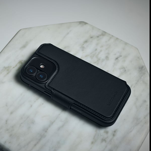 Miniatyrbillede 7 af 7: Decoded D26IPO17DW5BK mobiltelefon etui 16 cm (6.3") Tegnebogsetui Sort