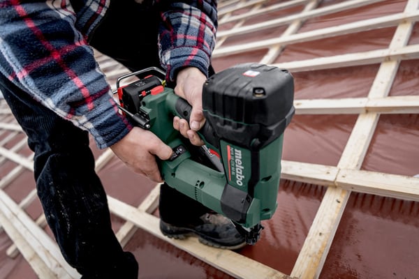 Metabo NFR 18 LTX 90 BL Naulain Akku