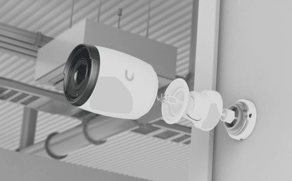 Ubiquiti AI Professional Projektil (form) IP-säkerhetskamera Inomhus & utomhus 3840 x 2160 pixlar Tak/vägg/stång