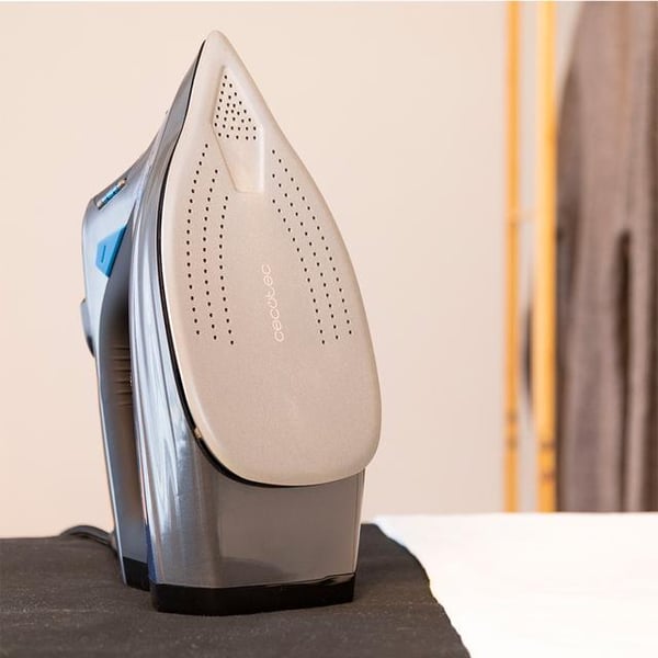 Pikkukuva 8 / 11: Cecotec IronHero 3200 Vital Kuiva- & höyrysilitysrauta Tarttumaton pohjalevy 3200 W Sininen, Musta, Harmaa