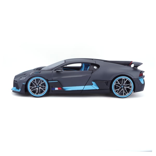BBURAGO Bugatti Divo Modellsuperbil Förmonterad 1:18
