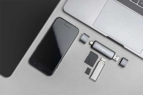 DIGITUS Kaksoiskortinlukija Hub USB-C / USB 3.0, OTG