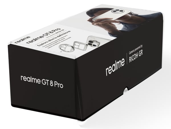 realme GT 8 Pro 17,2 cm (6.78") Android 16.0 5G 16 GB 512 GB 7000 mAh Blå