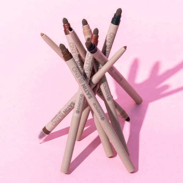 Essence Satin Blend eye pencil 0,22 g Geeli 05 Rich Burgundy